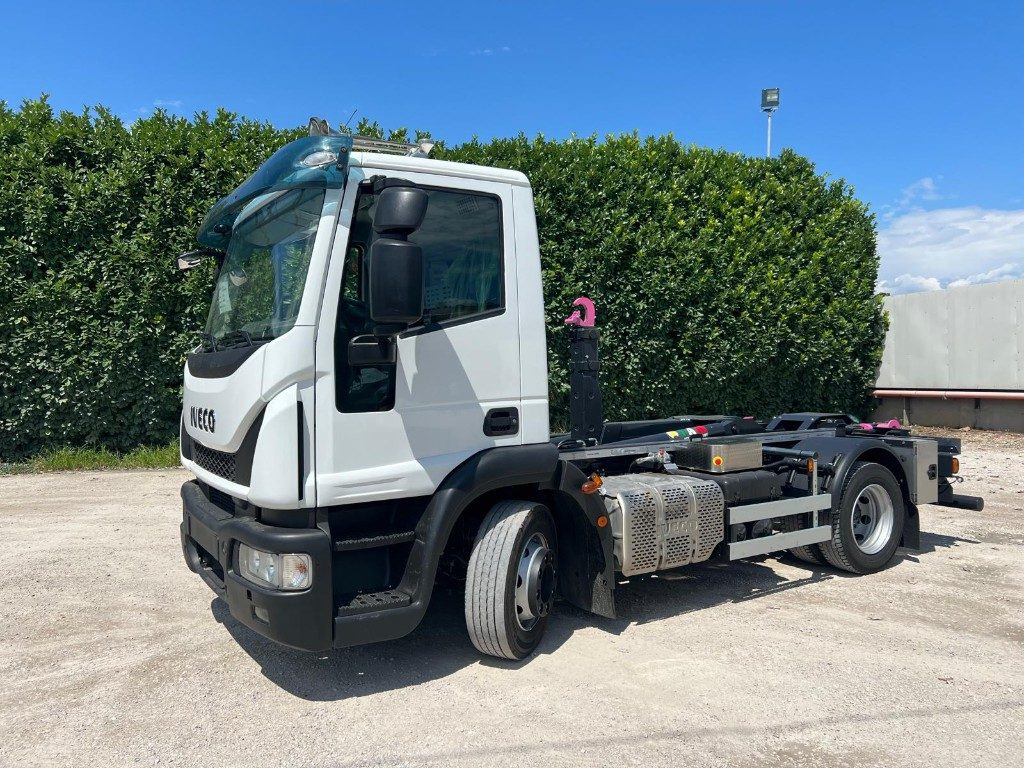 IVECO EUROCARGO 120E28 CON SCARRABILE NUOVO - Autocarro scarrabile: foto 1 IVECO EUROCARGO 120E28 CON SCARRABILE NUOVO - Autocarro scarrabile: foto 1