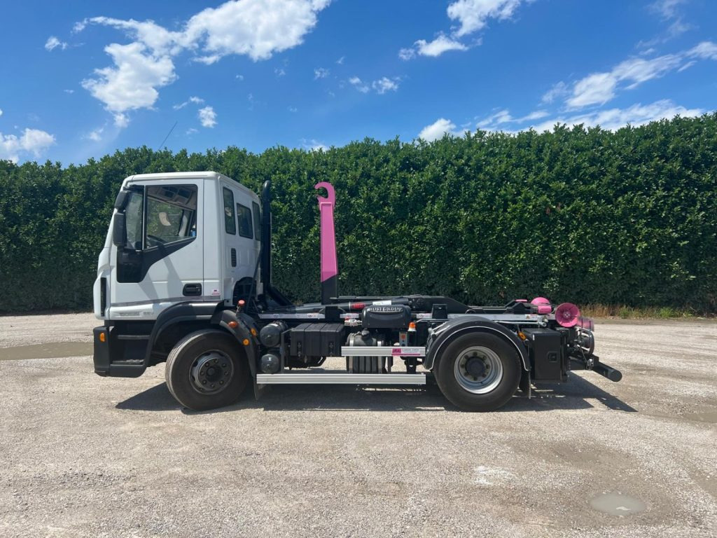 IVECO EUROCARGO 160E25 SCARRABILE - Autocarro scarrabile: foto 2 IVECO EUROCARGO 160E25 SCARRABILE - Autocarro scarrabile: foto 2