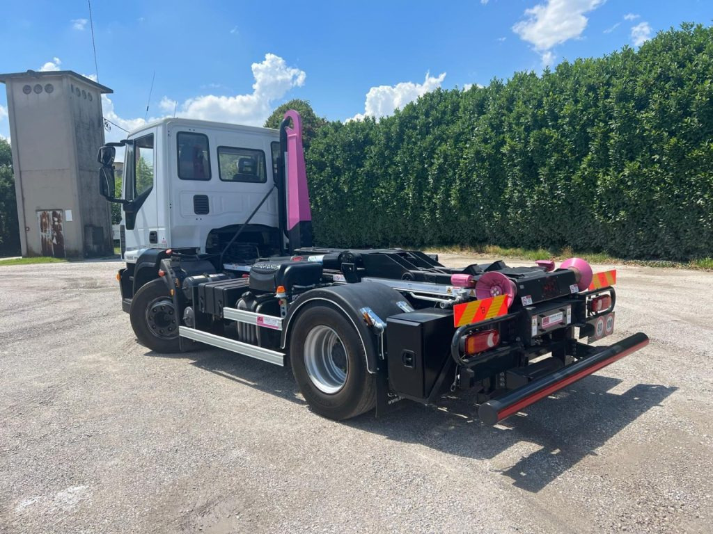 IVECO EUROCARGO 160E25 SCARRABILE - Autocarro scarrabile: foto 3 IVECO EUROCARGO 160E25 SCARRABILE - Autocarro scarrabile: foto 3