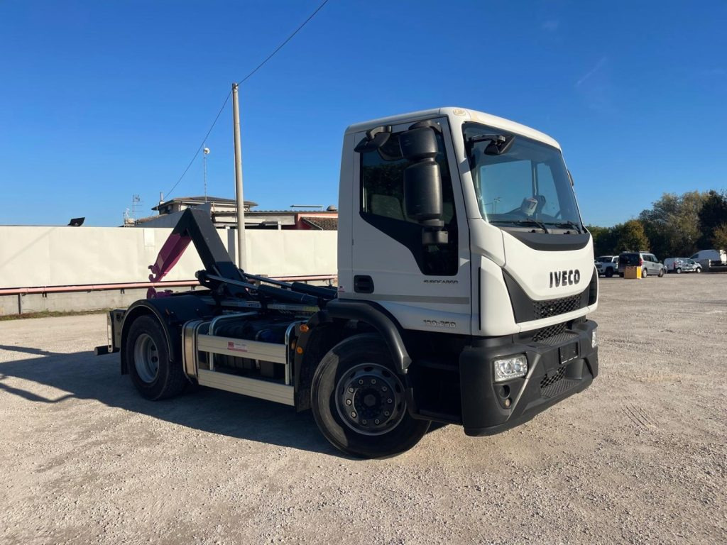 IVECO EUROCARGO 180E25 CON SCARRABILE NUOVO - Autocarro scarrabile: foto 2 IVECO EUROCARGO 180E25 CON SCARRABILE NUOVO - Autocarro scarrabile: foto 2
