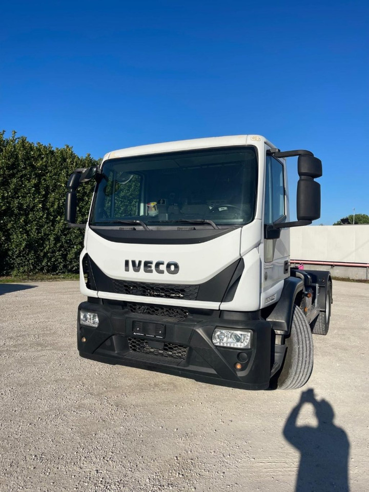 IVECO EUROCARGO 180E25 CON SCARRABILE NUOVO - Autocarro scarrabile: foto 1 IVECO EUROCARGO 180E25 CON SCARRABILE NUOVO - Autocarro scarrabile: foto 1