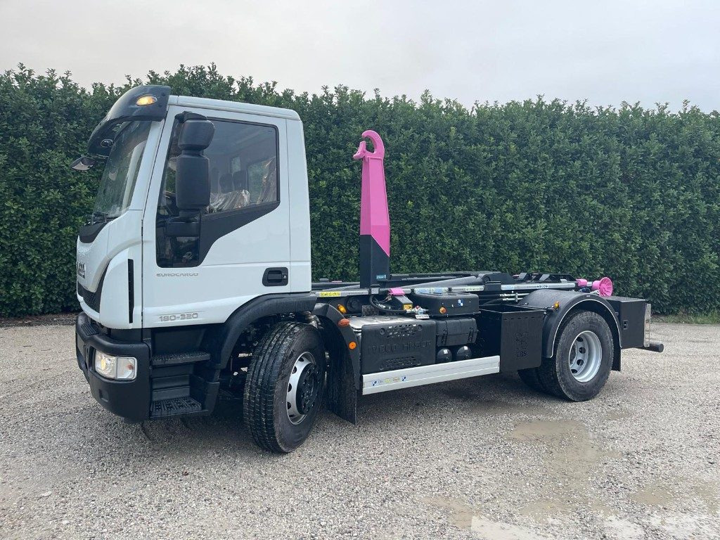 IVECO EUROCARGO 180K32 SCARRABILE NUOVO - Autocarro scarrabile: foto 2 IVECO EUROCARGO 180K32 SCARRABILE NUOVO - Autocarro scarrabile: foto 2