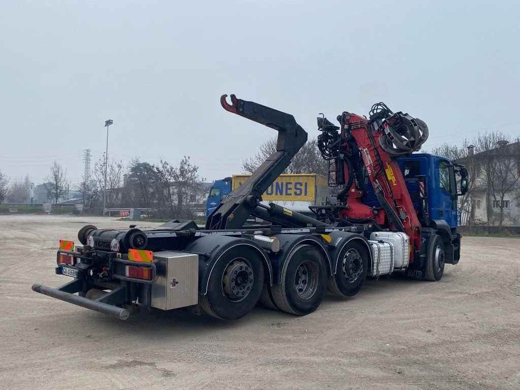 IVECO STRALIS 260.450 SCARRABILE CON GRU - Autocarro scarrabile: foto 5 IVECO STRALIS 260.450 SCARRABILE CON GRU - Autocarro scarrabile: foto 5