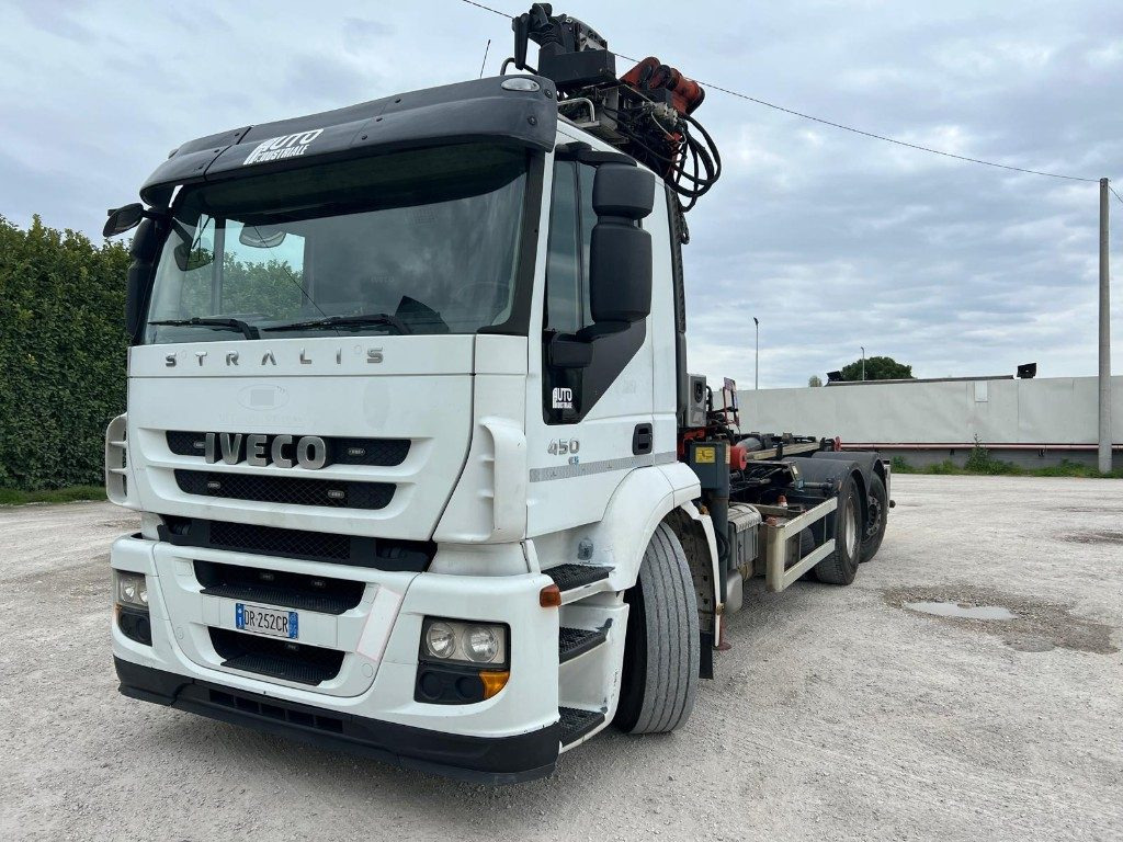 IVECO STRALIS 260E45 SCARRABILE - Autocarro scarrabile: foto 1 IVECO STRALIS 260E45 SCARRABILE - Autocarro scarrabile: foto 1