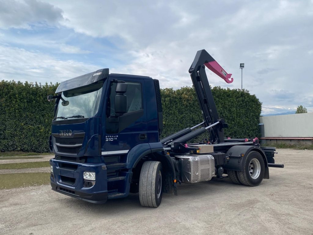 IVECO STRALIS 310 SCARRABILE FULL PNEUMATICO - Autocarro scarrabile: foto 1 IVECO STRALIS 310 SCARRABILE FULL PNEUMATICO - Autocarro scarrabile: foto 1