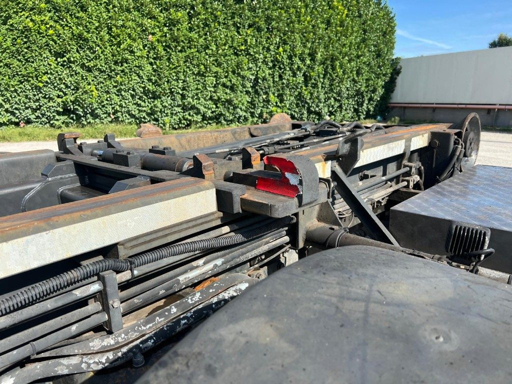 Autocarro scarrabile IVECO STRALIS 460 SCARRABILE: foto 18