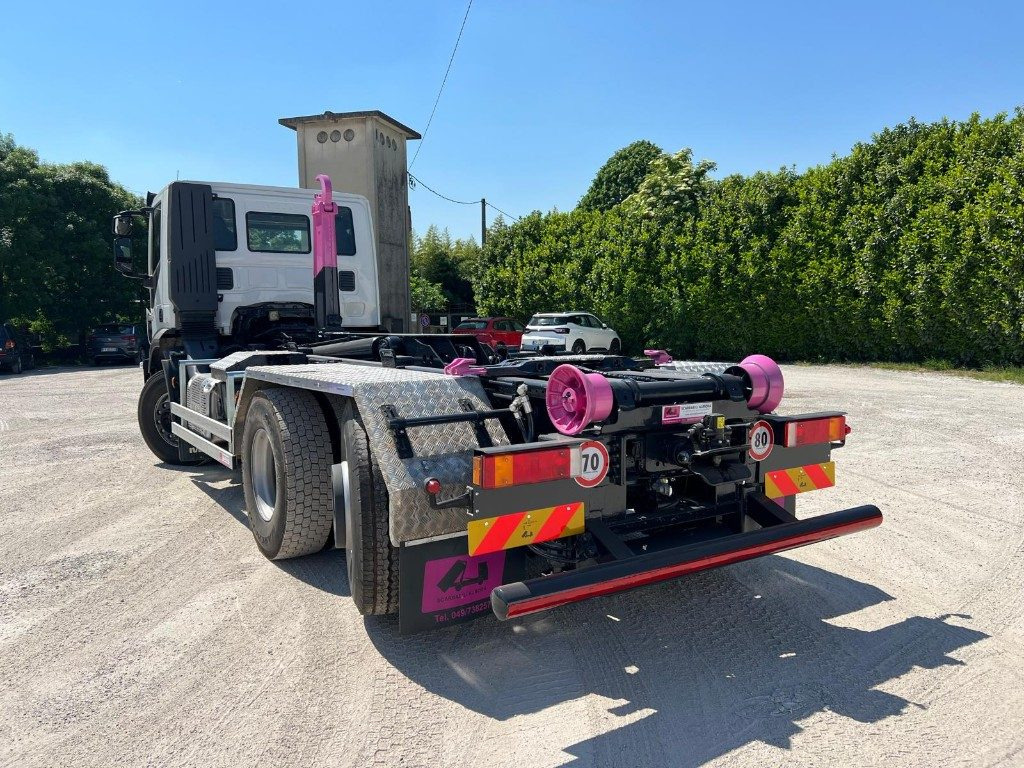 IVECO STRALIS 460 SCARRABILE - Autocarro scarrabile: foto 3 IVECO STRALIS 460 SCARRABILE - Autocarro scarrabile: foto 3