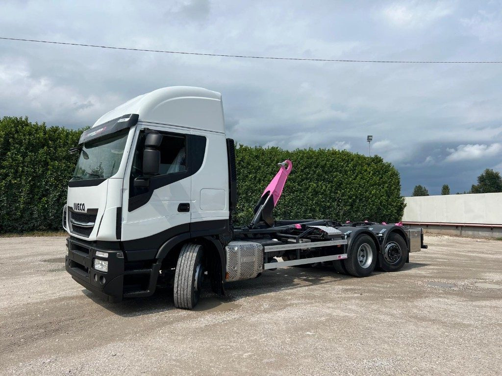 IVECO STRALIS 510 SCARRABILE - Autocarro scarrabile: foto 2 IVECO STRALIS 510 SCARRABILE - Autocarro scarrabile: foto 2