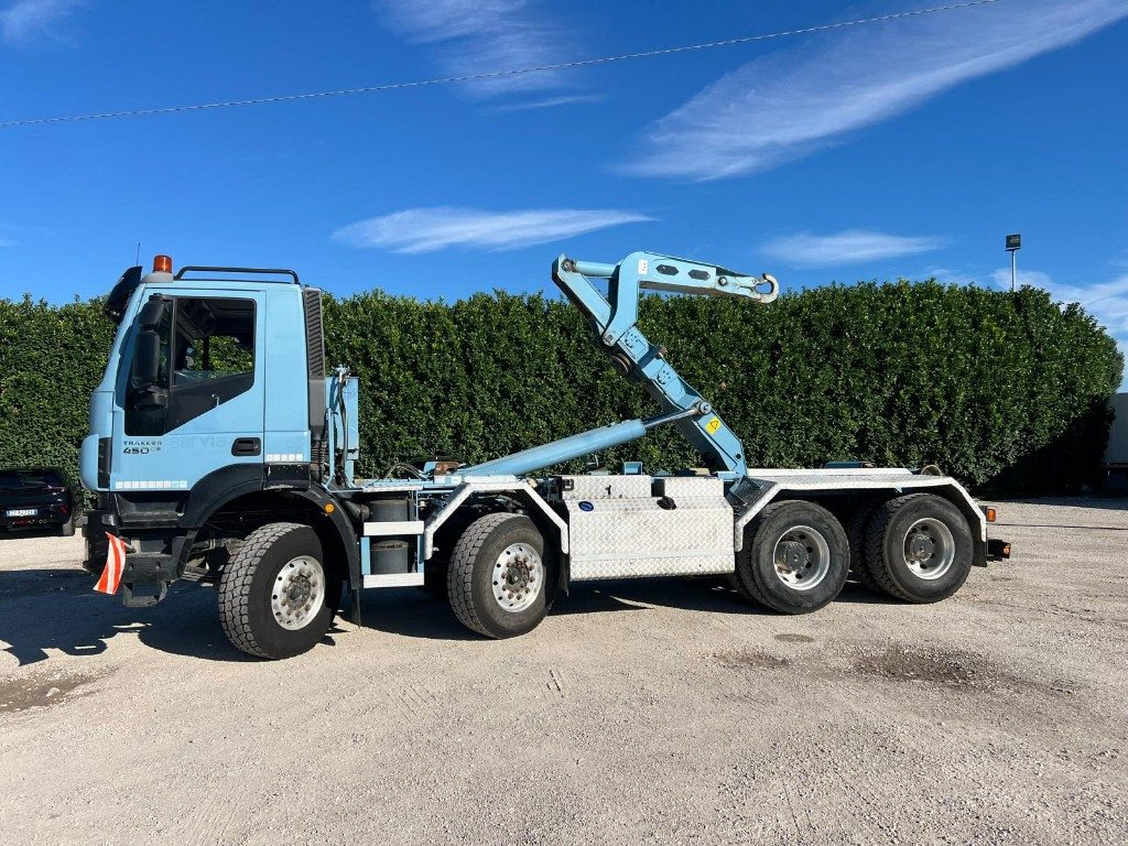 IVECO TRAKKER 450 SCARRABILE - Autocarro scarrabile: foto 3 IVECO TRAKKER 450 SCARRABILE - Autocarro scarrabile: foto 3
