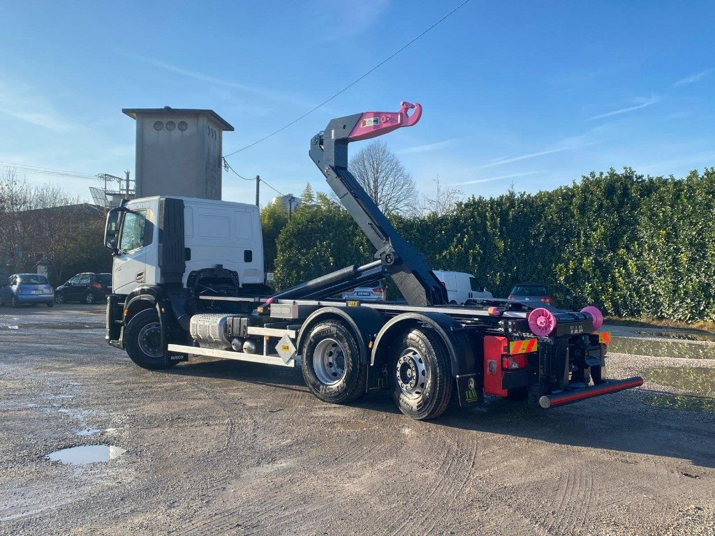 IVECO X-WAY AD280X48 NUOVO SCARRABILE PASSO 4500 - Autocarro scarrabile: foto 4 IVECO X-WAY AD280X48 NUOVO SCARRABILE PASSO 4500 - Autocarro scarrabile: foto 4