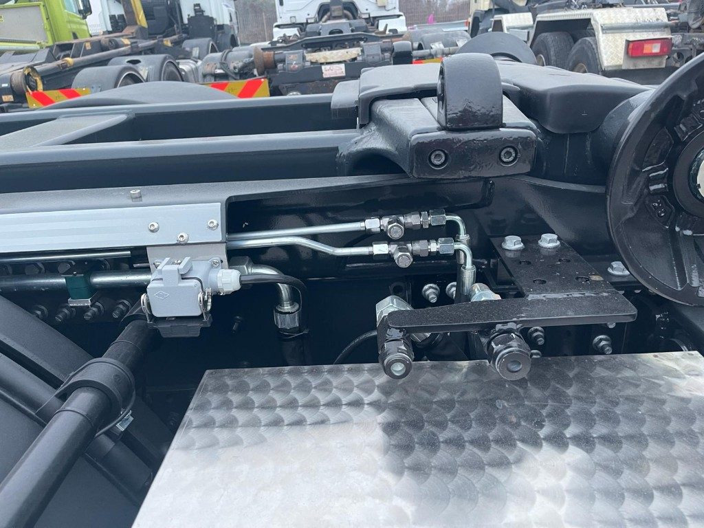 IVECO X-WAY AD350X480YPS SCARRABILE NUOVO - Autocarro scarrabile: foto 5 IVECO X-WAY AD350X480YPS SCARRABILE NUOVO - Autocarro scarrabile: foto 5