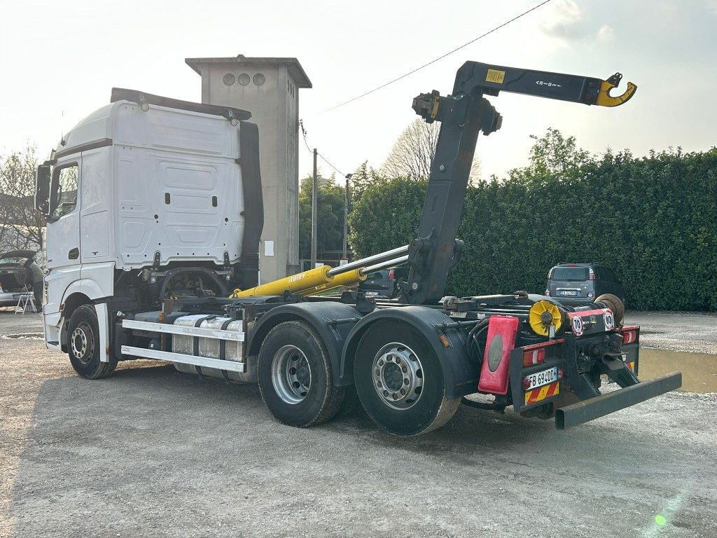 MERCEDES ACTROS 25.51 SCARRABILE - Autocarro scarrabile: foto 4 MERCEDES ACTROS 25.51 SCARRABILE - Autocarro scarrabile: foto 4