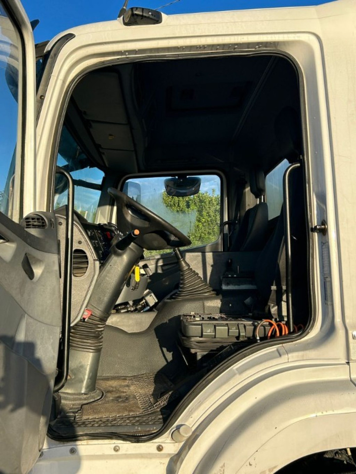 MERCEDES-BENZ MERCEDES 2533 SCARRABILE - Autocarro scarrabile: foto 5 MERCEDES-BENZ MERCEDES 2533 SCARRABILE - Autocarro scarrabile: foto 5