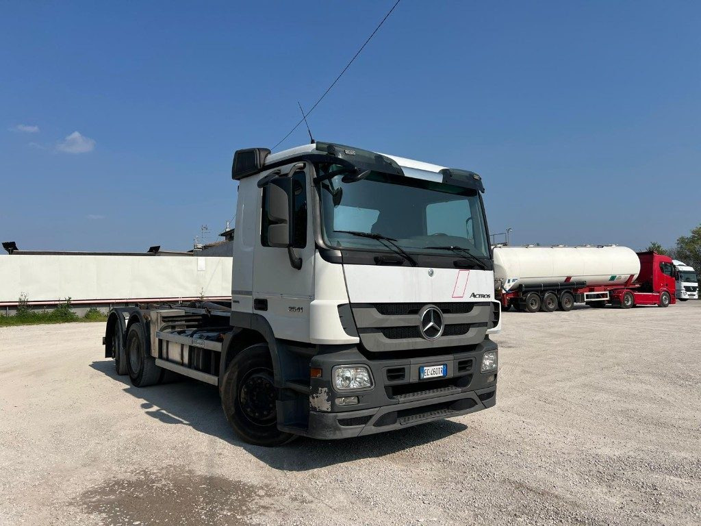 MERCEDES-BENZ MERCEDES ACTROS 25.41 SCARRABILE - Autocarro scarrabile: foto 2 MERCEDES-BENZ MERCEDES ACTROS 25.41 SCARRABILE - Autocarro scarrabile: foto 2