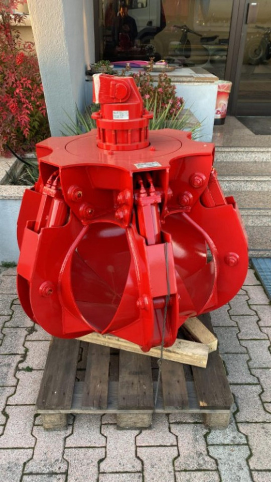 POLIPO MARCA ROZZI A 6 PALE PIU ROTORE ROZZI - Benna a polipo: foto 1 POLIPO MARCA ROZZI A 6 PALE PIU ROTORE ROZZI - Benna a polipo: foto 1