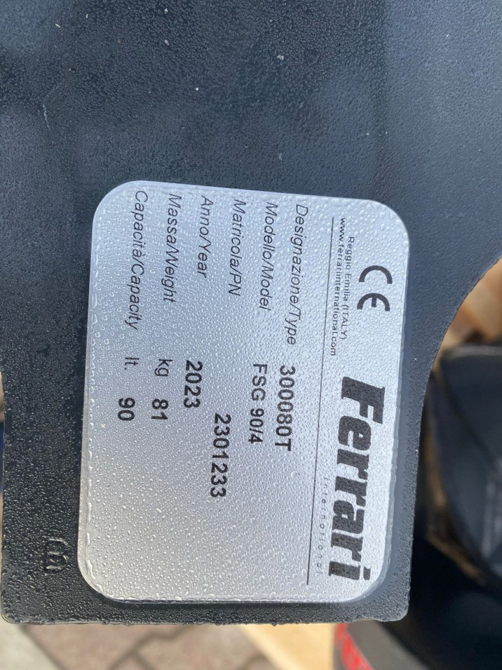 POLIPO NUOVO MARCA FERRARI 4 PALE - Benna a polipo: foto 5 POLIPO NUOVO MARCA FERRARI 4 PALE - Benna a polipo: foto 5