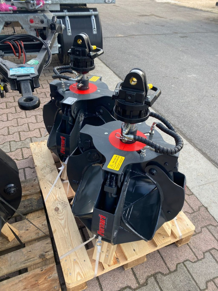 POLIPO NUOVO MARCA FERRARI 4 PALE - Benna a polipo: foto 2 POLIPO NUOVO MARCA FERRARI 4 PALE - Benna a polipo: foto 2