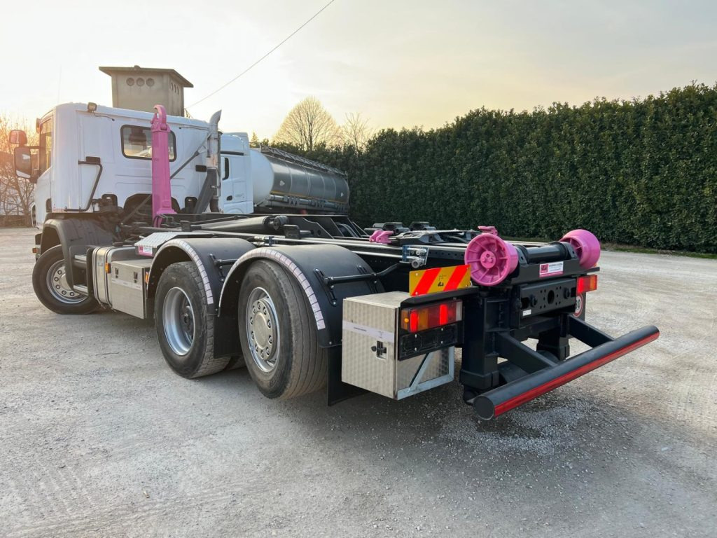 SCANIA P410 SCARRABILE CON RIDUTTORE AI MOZZI - Autocarro scarrabile: foto 4 SCANIA P410 SCARRABILE CON RIDUTTORE AI MOZZI - Autocarro scarrabile: foto 4