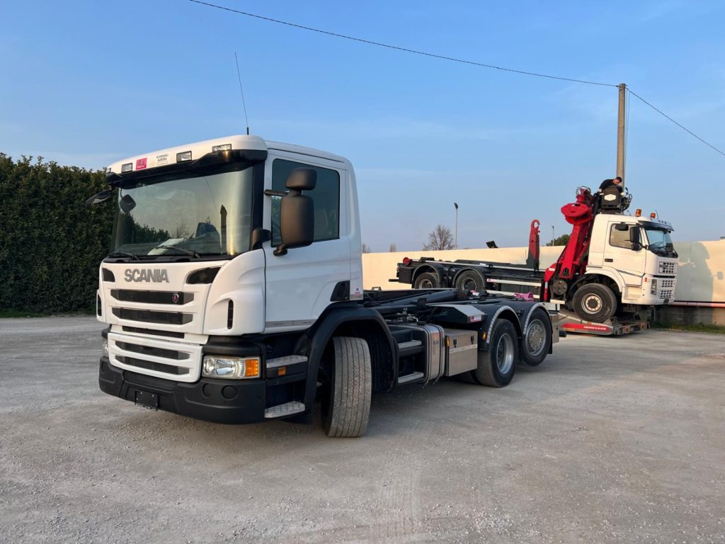 SCANIA P410 SCARRABILE CON RIDUTTORE AI MOZZI - Autocarro scarrabile: foto 1 SCANIA P410 SCARRABILE CON RIDUTTORE AI MOZZI - Autocarro scarrabile: foto 1