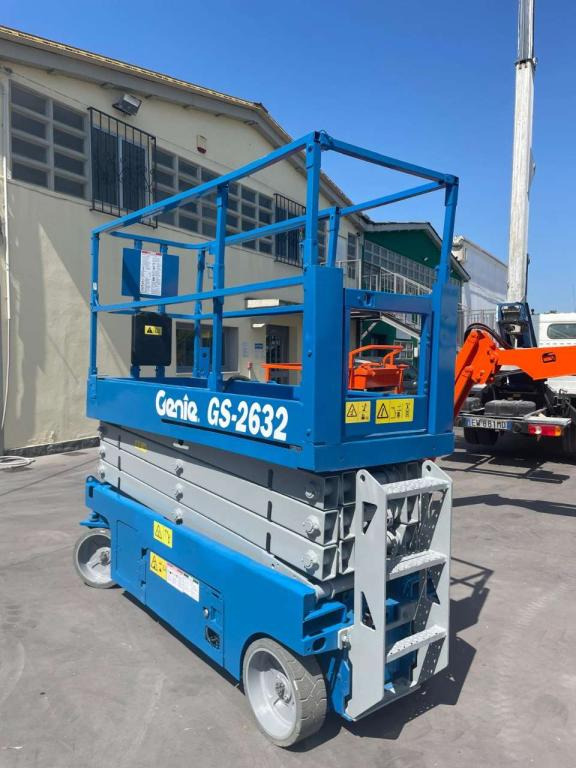 Genie GS-2632 - Piattaforma a pantografo: foto 2 Genie GS-2632 - Piattaforma a pantografo: foto 2