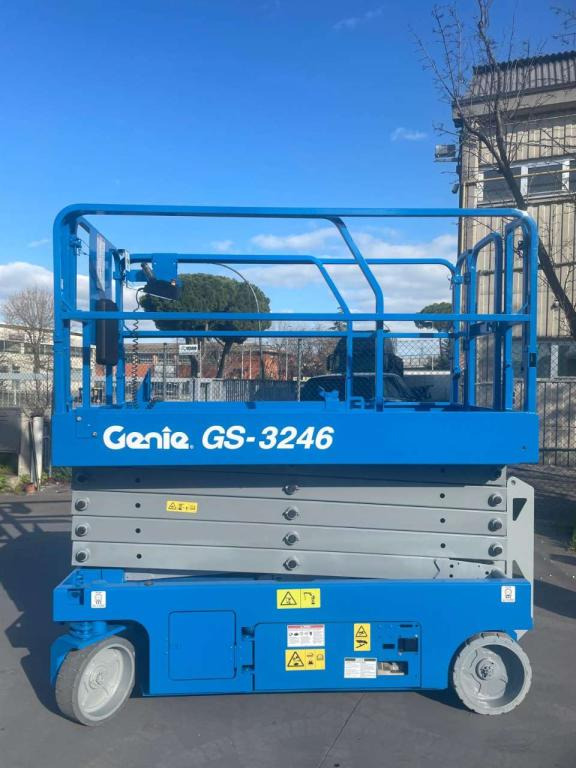Genie GS-2646 - Piattaforma a pantografo: foto 1 Genie GS-2646 - Piattaforma a pantografo: foto 1
