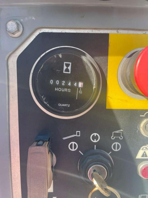 Piattaforma articolata Genie Z34/22N: foto 8 Piattaforma articolata Genie Z34/22N: foto 8