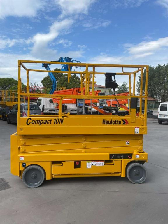 Haulotte COMPACT 10N - Piattaforma a pantografo: foto 2 Haulotte COMPACT 10N - Piattaforma a pantografo: foto 2