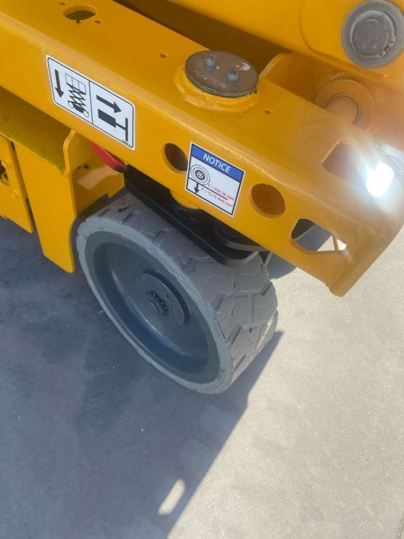 Piattaforma a pantografo Haulotte OPTIMUM 8AC: foto 8