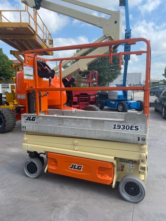 JLG 1930ES - Piattaforma a pantografo: foto 3 JLG 1930ES - Piattaforma a pantografo: foto 3