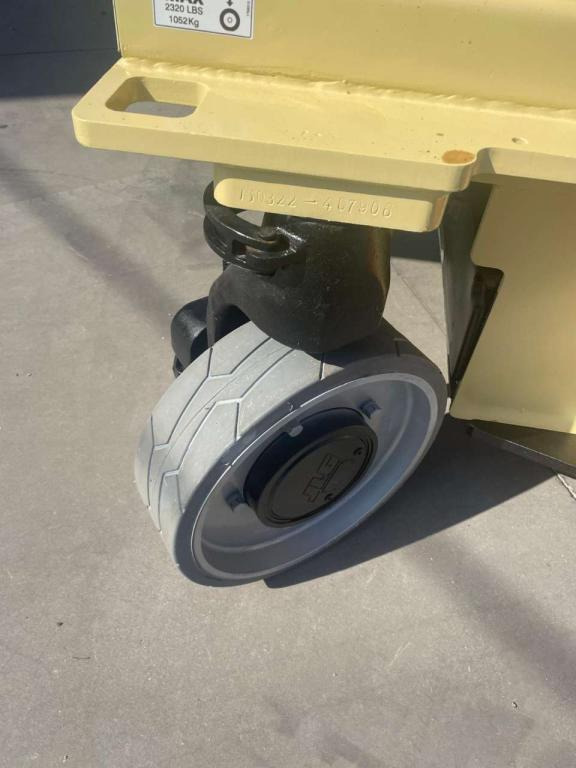 JLG 3246ES - Piattaforma a pantografo: foto 2 JLG 3246ES - Piattaforma a pantografo: foto 2