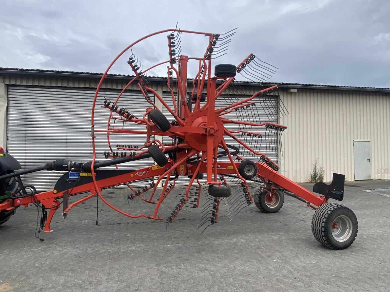 Kuhn GA 8731 - Voltafieno: foto 1 Kuhn GA 8731 - Voltafieno: foto 1