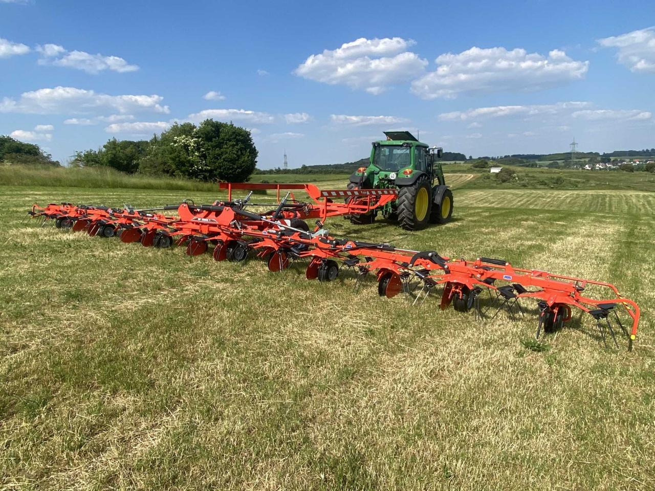Kuhn GF13003T - Voltafieno: foto 4 Kuhn GF13003T - Voltafieno: foto 4