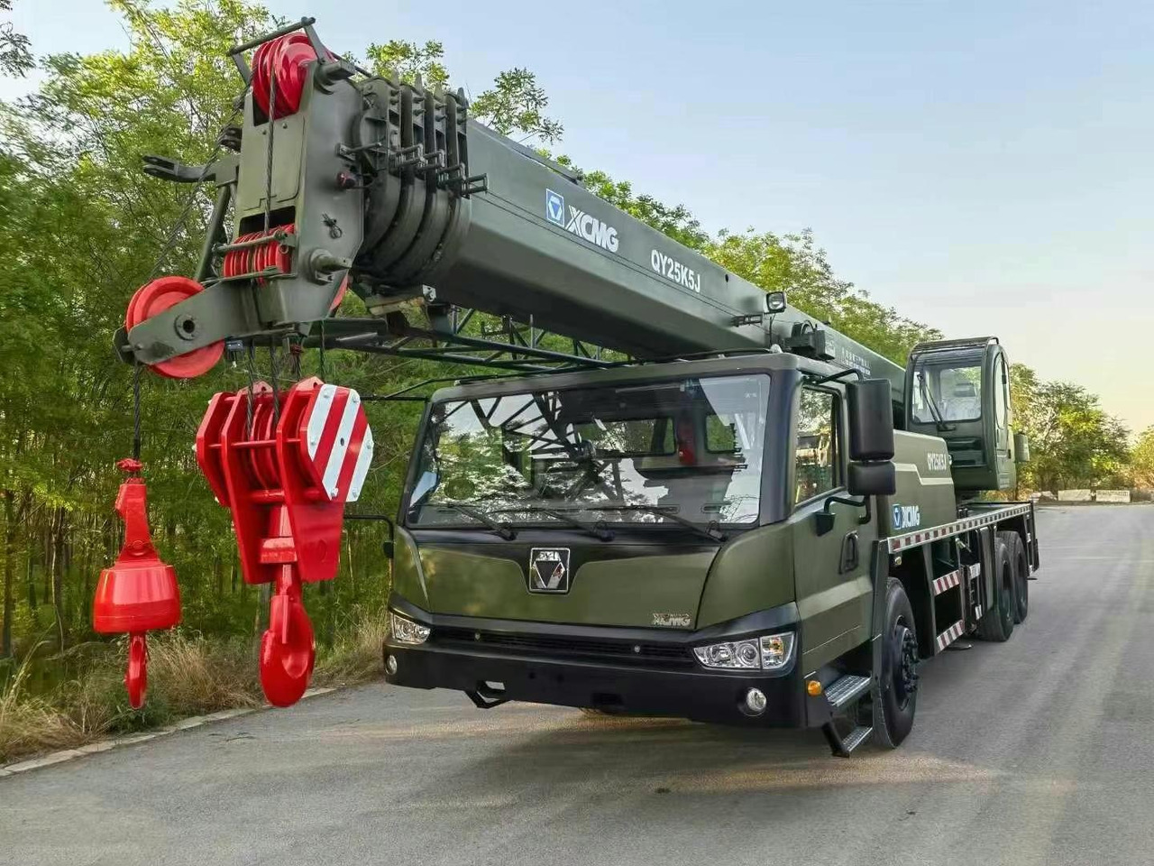 XCMG QY25K5-1 25 ton truck crane - Autogru: foto 1 XCMG QY25K5-1 25 ton truck crane - Autogru: foto 1