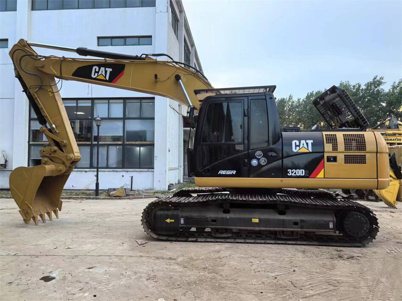 Caterpillar 320D2 - Escavatore cingolato: foto 1 Caterpillar 320D2 - Escavatore cingolato: foto 1