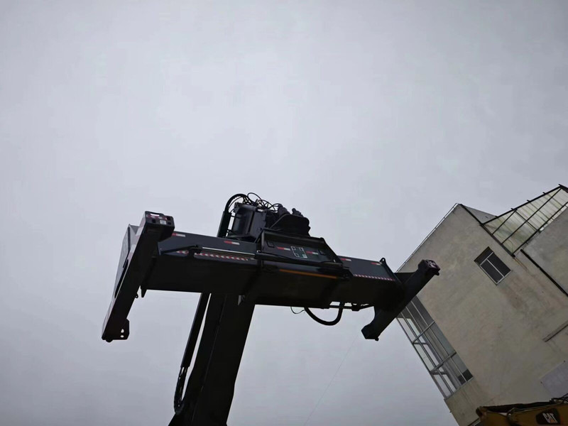 Reach stacker Kalmar DRF450: foto 10