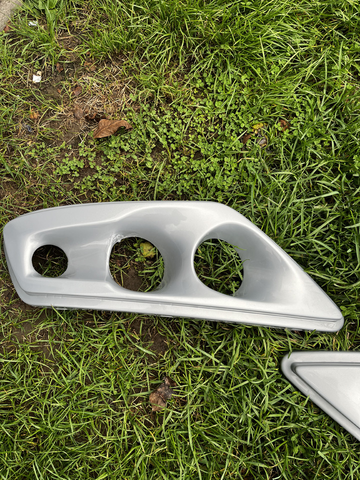 Mercedes-Benz Osłona lamp przód Mercedes Intouro do autobusu Mercedes Intouro - Carrozzeria ed esterni per Autobus: foto 3 Mercedes-Benz Osłona lamp przód Mercedes Intouro do autobusu Mercedes Intouro - Carrozzeria ed esterni per Autobus: foto 3