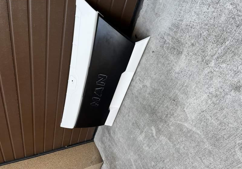 Zderzak przedni środkowy MAN LION'S COACH EURO 6 MAN Lion’s Coach Euro 6 - Paraurto per Pullman: foto 4 Zderzak przedni środkowy MAN LION'S COACH EURO 6 MAN Lion’s Coach Euro 6 - Paraurto per Pullman: foto 4