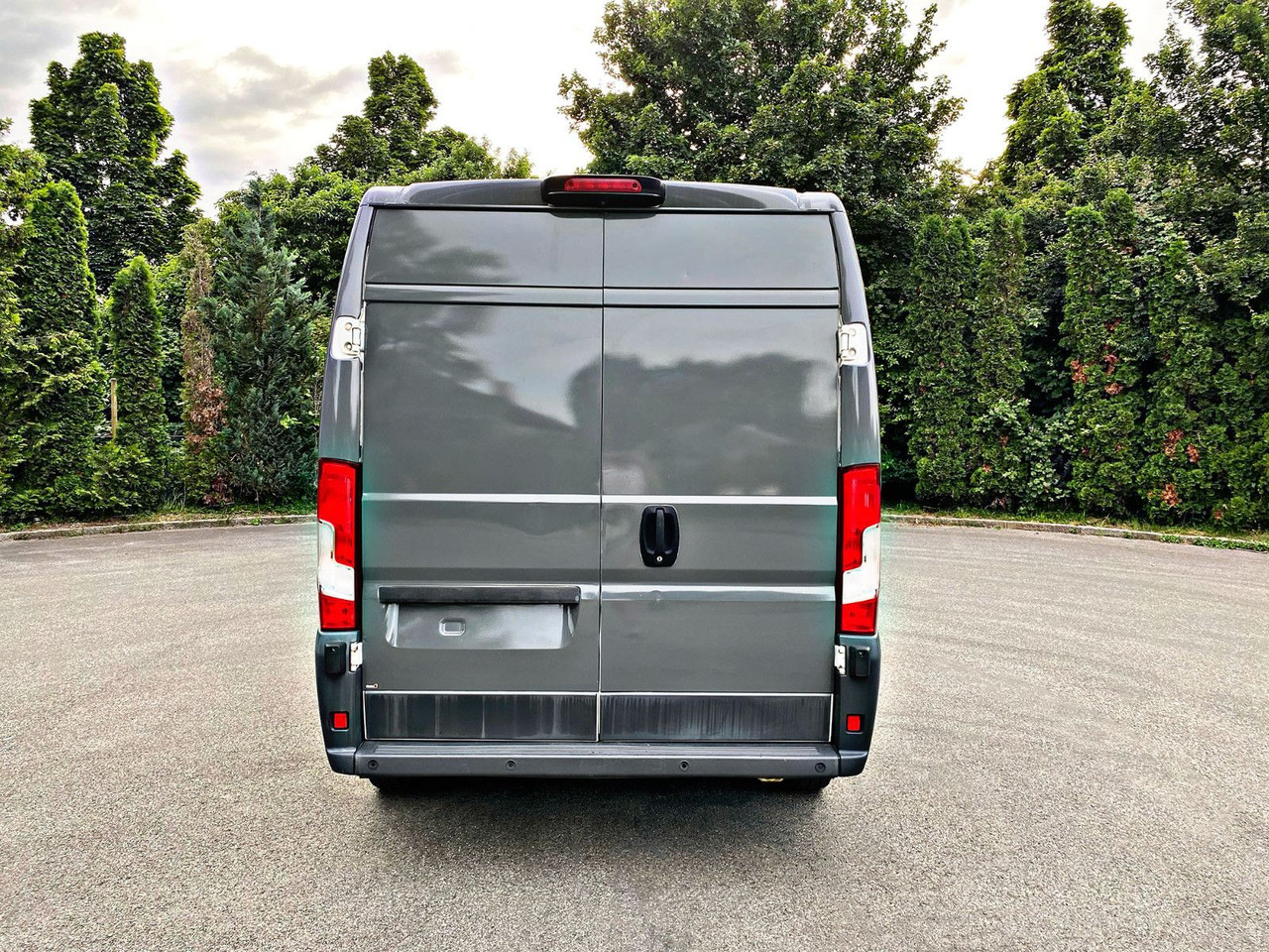 Peugeot Boxer Kasten Hoch 335 L3H2Pro|5Sitzer|Kamera|19% - Furgone chiuso, Furgone doppia cabina: foto 4 Peugeot Boxer Kasten Hoch 335 L3H2Pro|5Sitzer|Kamera|19% - Furgone chiuso, Furgone doppia cabina: foto 4