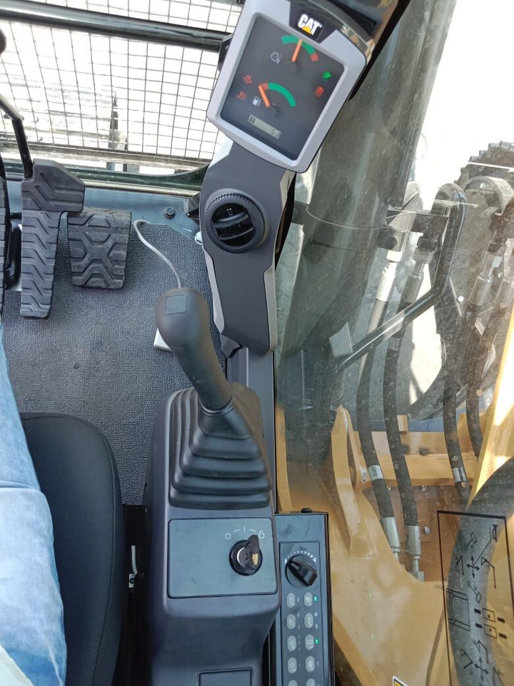 New Caterpillar 320D3GC tracked excavator - Escavatore cingolato: foto 5 New Caterpillar 320D3GC tracked excavator - Escavatore cingolato: foto 5