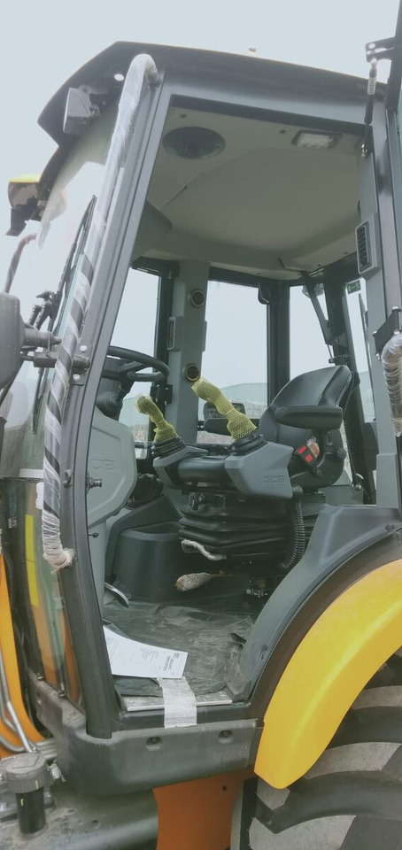 Terna nuovo New JCB 3CX backhoe loader: foto 6