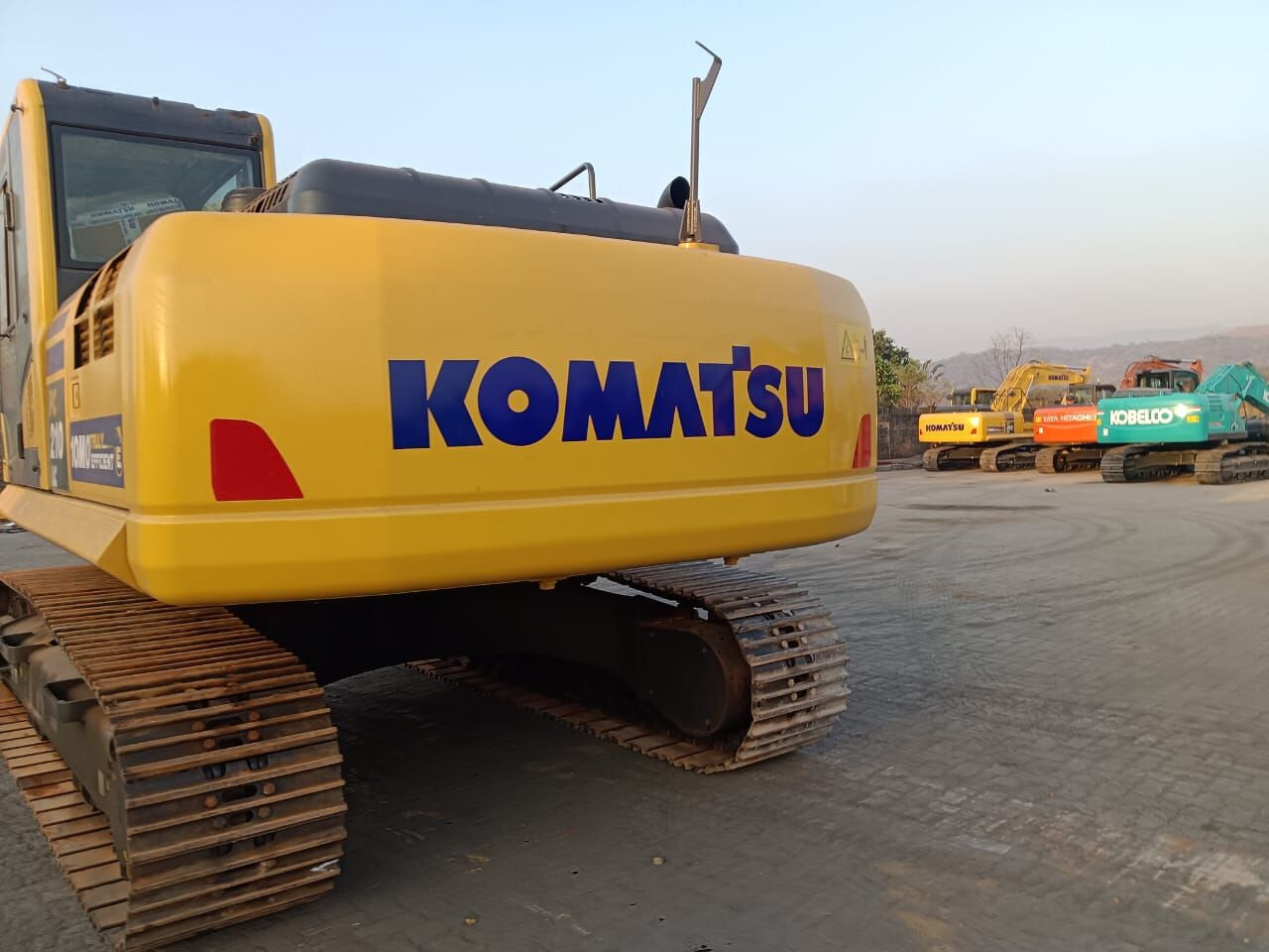 New Komatsu PC210 tracked excavator - Escavatore cingolato: foto 3 New Komatsu PC210 tracked excavator - Escavatore cingolato: foto 3