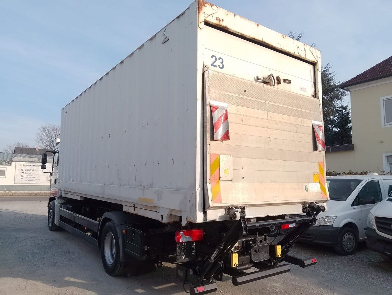 MAN TGA 18 320 - Autocarro portacontainer/ Caisse interchangeable: foto 3 MAN TGA 18 320 - Autocarro portacontainer/ Caisse interchangeable: foto 3