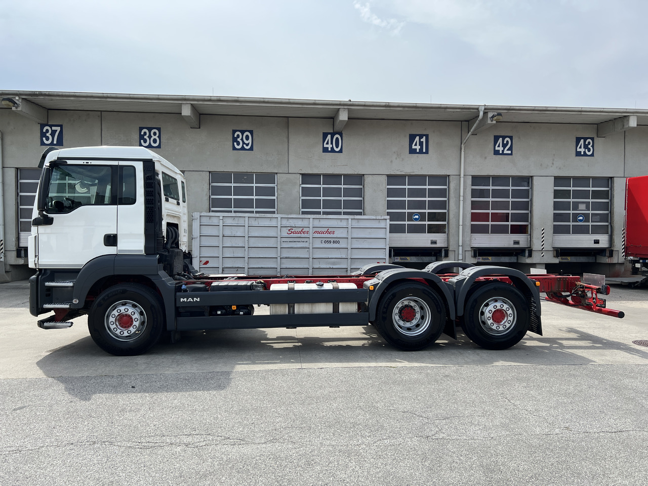 MAN TGS 26 510 Lenk-Liftachse | Retarder | Klima - Autocarro telaio: foto 4 MAN TGS 26 510 Lenk-Liftachse | Retarder | Klima - Autocarro telaio: foto 4