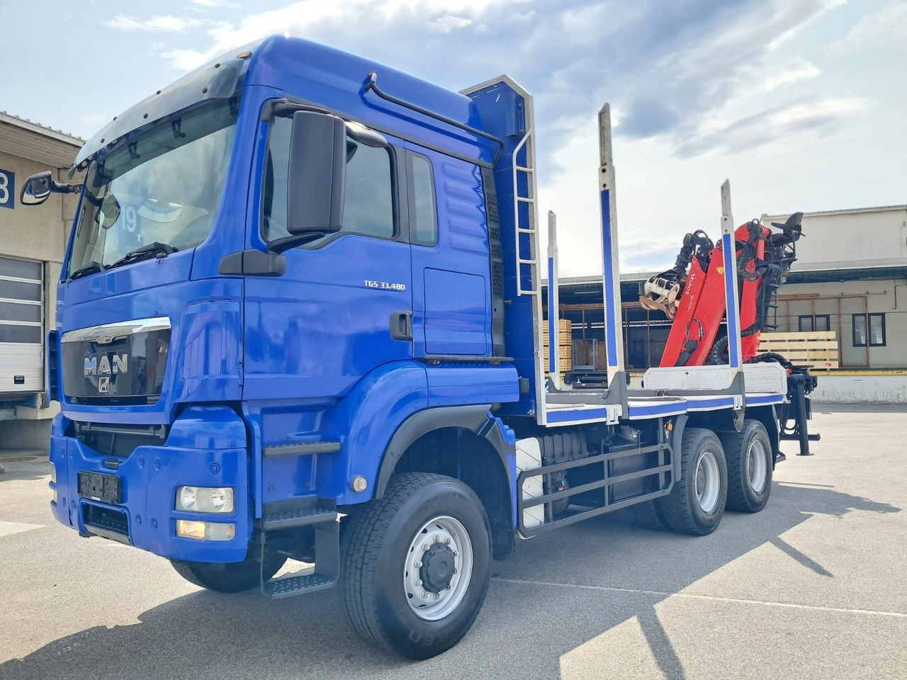 MAN TGS33 480 - Camion trasporto legname, Camion con gru: foto 1 MAN TGS33 480 - Camion trasporto legname, Camion con gru: foto 1