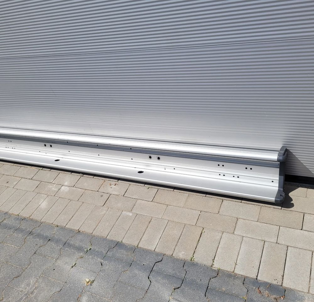 BELKA ZDERZAK SCANIA 2266598 ORYGINAŁ CHWALIM116 - Paraurto per Camion: foto 3 BELKA ZDERZAK SCANIA 2266598 ORYGINAŁ CHWALIM116 - Paraurto per Camion: foto 3