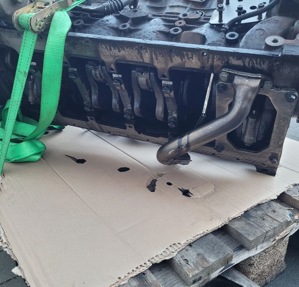 BLOK SILNIKA IVECO EUROCARGO E6 - Blocco cilindri per Camion: foto 4 BLOK SILNIKA IVECO EUROCARGO E6 - Blocco cilindri per Camion: foto 4