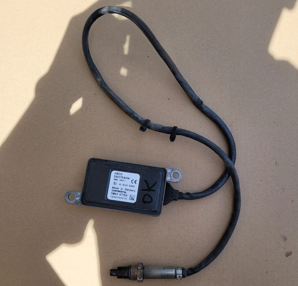 CZUJNIK NOX IVECO EUROCARGO E6 5801754014 - Sensor per Camion: foto 1 CZUJNIK NOX IVECO EUROCARGO E6 5801754014 - Sensor per Camion: foto 1