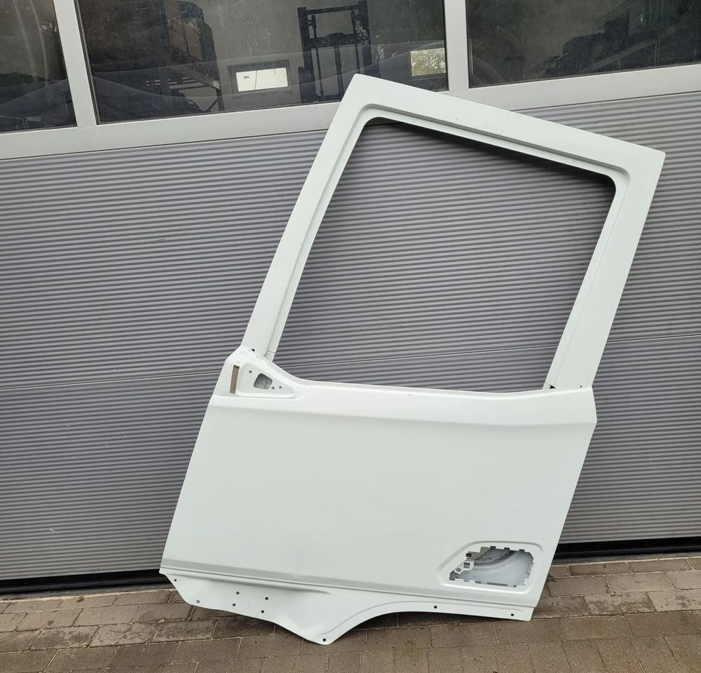 DRZWI DAF XG XG XF NM.LEWE ORYGINAŁ NIEMALOWANE CHWALIM116 - Porta e ricambi per Camion: foto 1 DRZWI DAF XG XG XF NM.LEWE ORYGINAŁ NIEMALOWANE CHWALIM116 - Porta e ricambi per Camion: foto 1