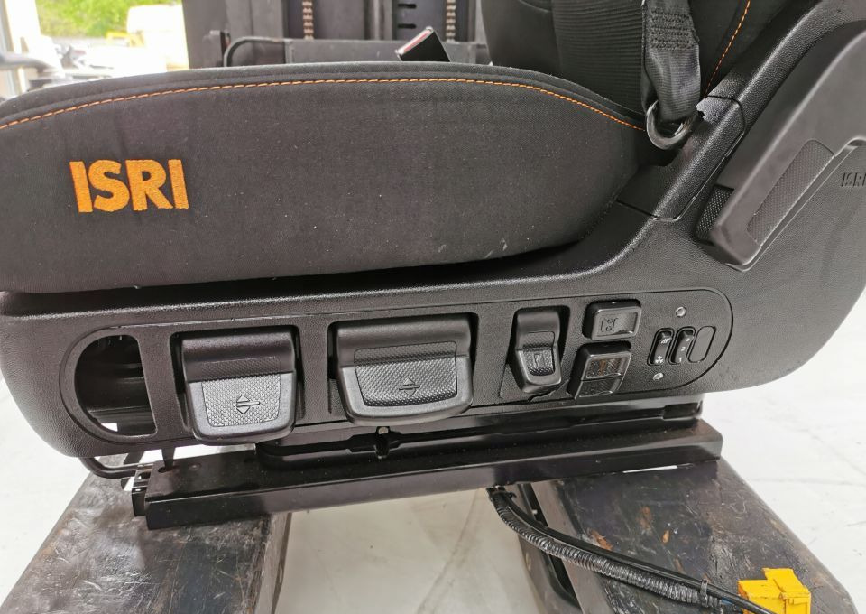 FOTEL KIEROWCY AUTOBUS MAN NEOPLAN ISRI - Sedile per Autobus: foto 5 FOTEL KIEROWCY AUTOBUS MAN NEOPLAN ISRI - Sedile per Autobus: foto 5