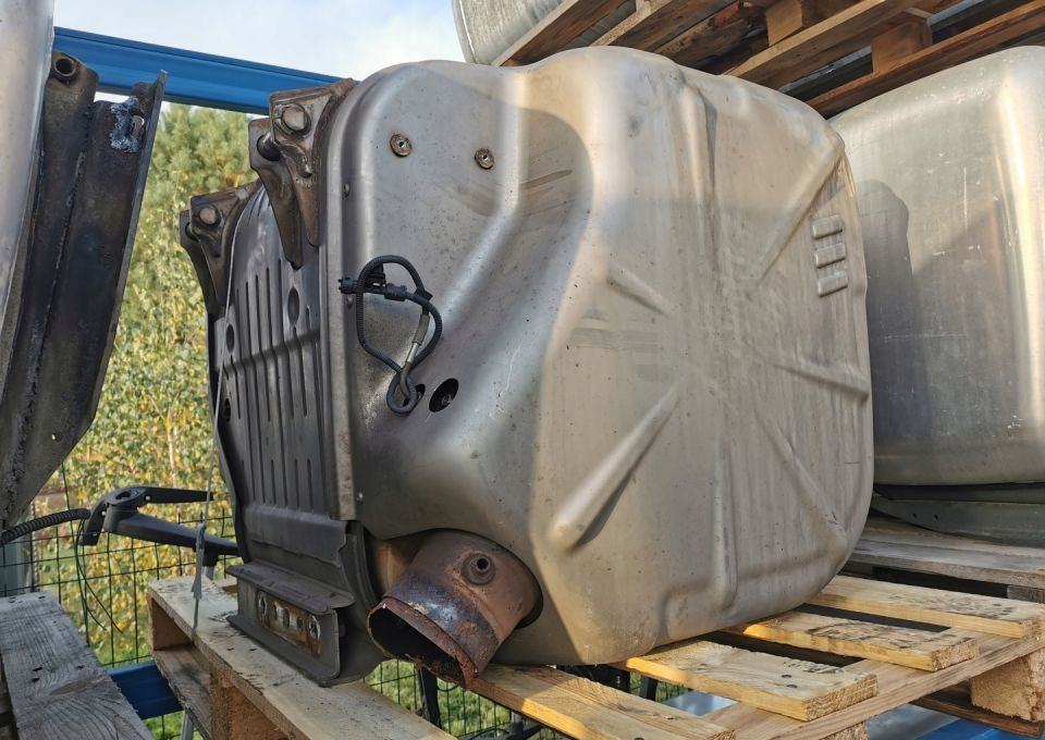 KATALIZATOR IVECO STRALIS HI WAY EURO6 - Convertitore catalitico per Camion: foto 1 KATALIZATOR IVECO STRALIS HI WAY EURO6 - Convertitore catalitico per Camion: foto 1